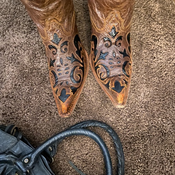 Corral Western Boots.  Beautiful black cutouts. - Picture 2 of 13